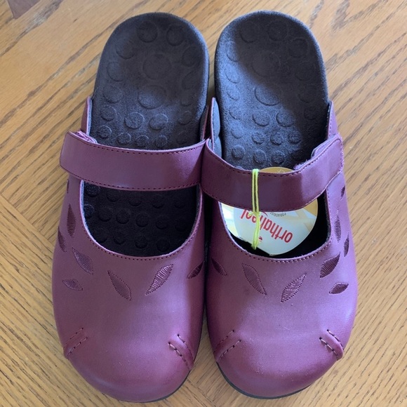 orthaheel Shoes - Orthaheel Wineberry Slides